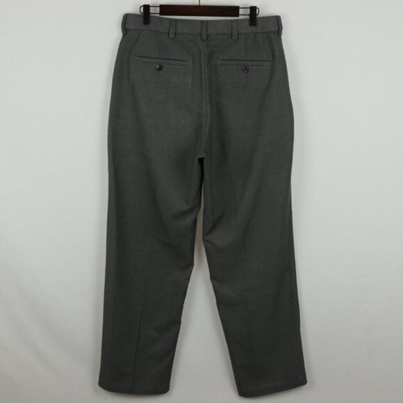 Haggar Men's Size 32x30 Gray Flat Front Classic Fit Comfort Waist Dress Pants - Picture 3 of 9